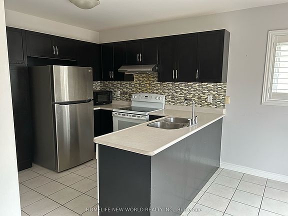 4th image of 7 Zippora Dr