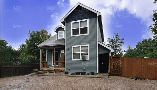 622 S Loomis Ave #A Photo 1