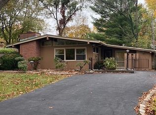 1711 Westhaven Dr, Champaign, IL 61820