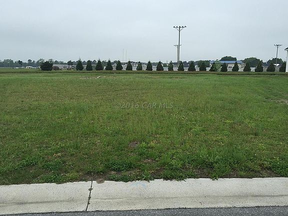 2nd image of 116 Nina Ln