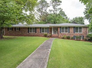 402 Edgewood Dr, Sheffield, AL 35660