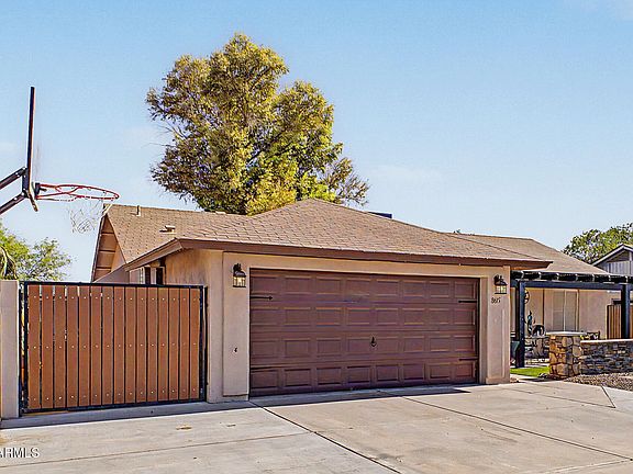 4th image of 8615 W DIANA Avenue