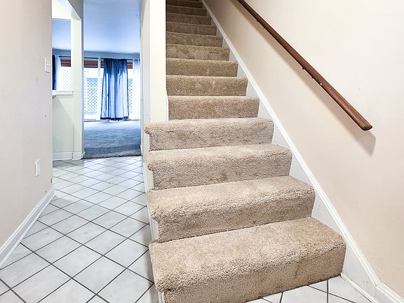 2nd image of 454 Country View Ct
