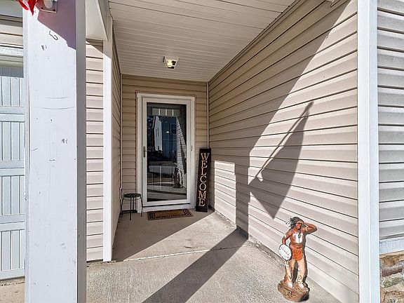 4th image of 931 Cornwallis Way