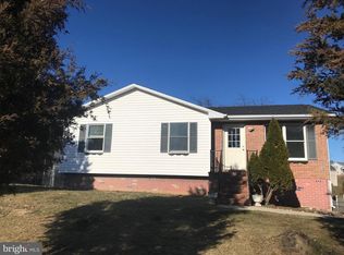 171 Elementary Dr, Martinsburg, WV 25404