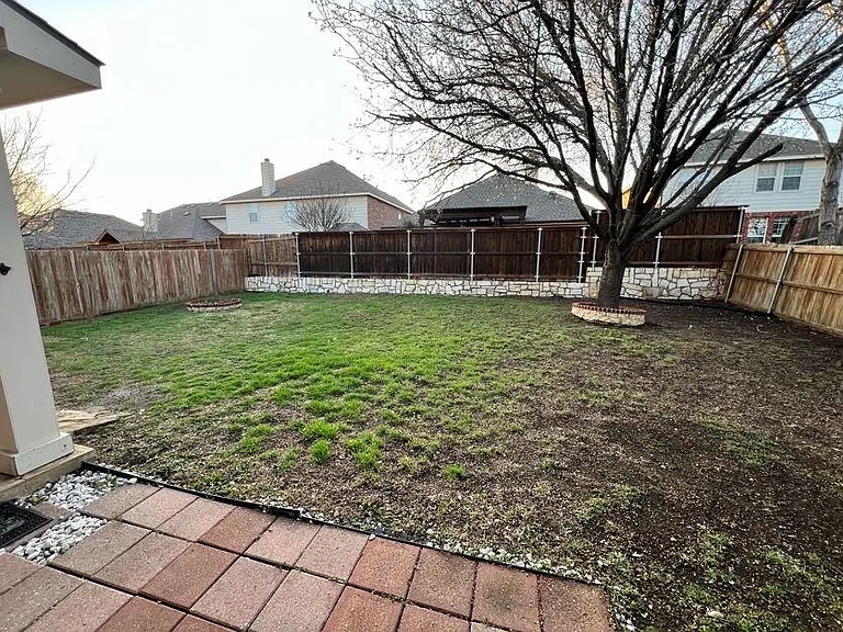 3904 Brush Creek Trl — Photo 17