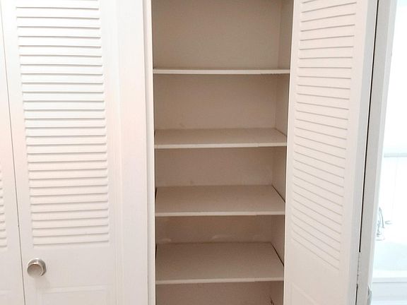 4th image of 15010 Madison Ave APT 201