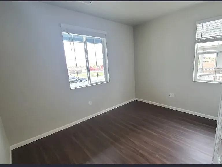 27286 E Bayaud Ave — Photo 10