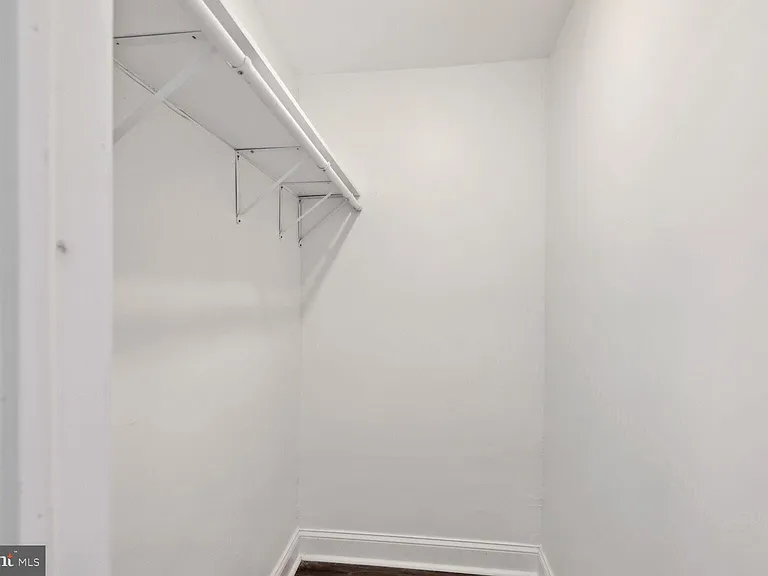 502 S Haven St — Photo 8