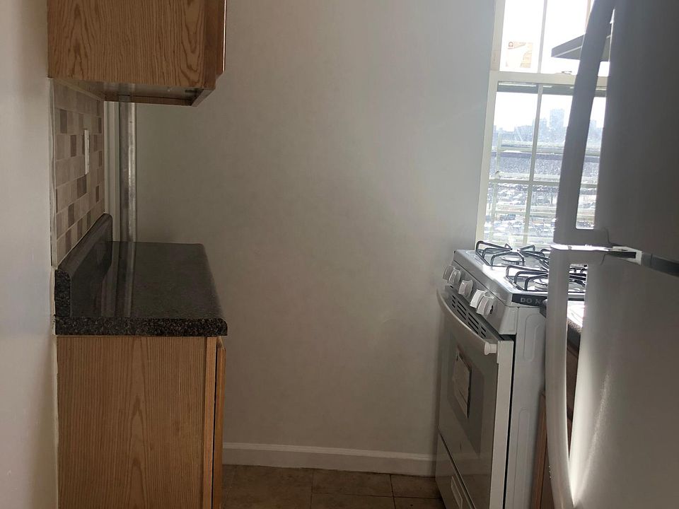 1st image of 2713 Webb Ave