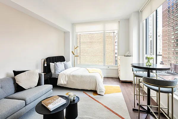 Rented by Mossanen Group | media 2