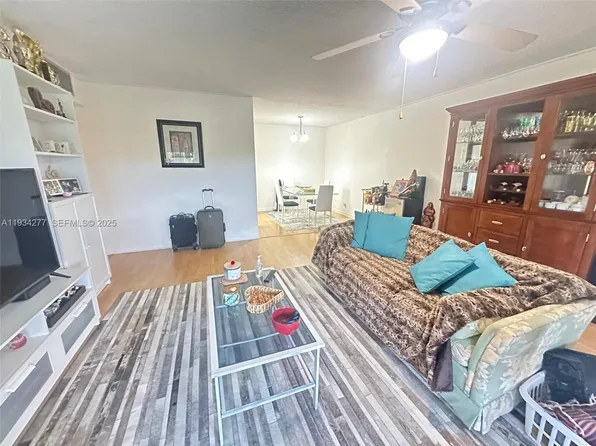 3821 Environ Blvd APT 407, Fort Lauderdale, FL 33319