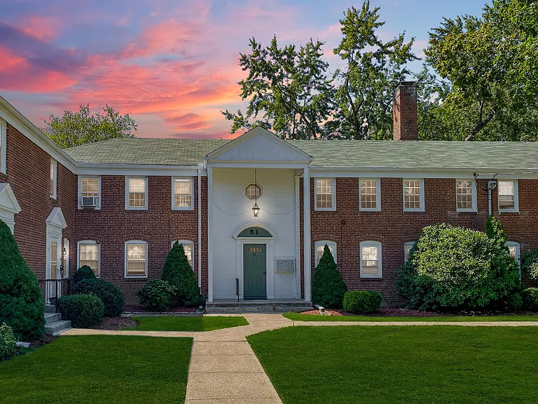 51 Robin Rd — Photo 10