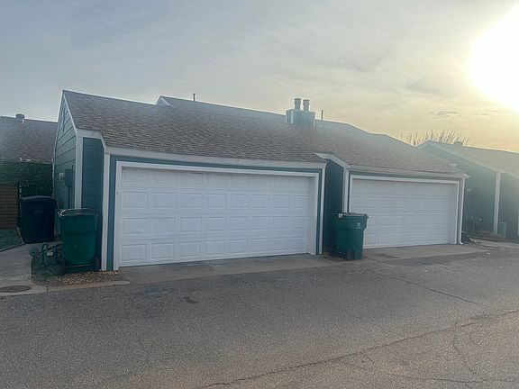 3rd image of 2731 Indian Creek Blvd