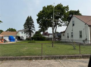 50 Stearns St, Pawtucket, RI 02861