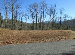35 Shelton Springs Dr, Hayesville, NC 28904