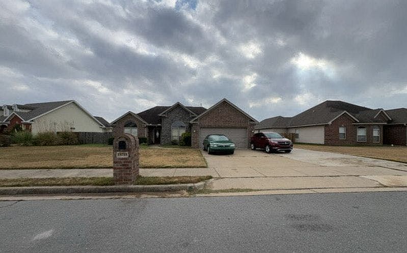 1st image of 13718 Trethorne Cir