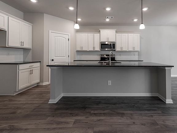 5th image of 117 Harmony Farms Dr