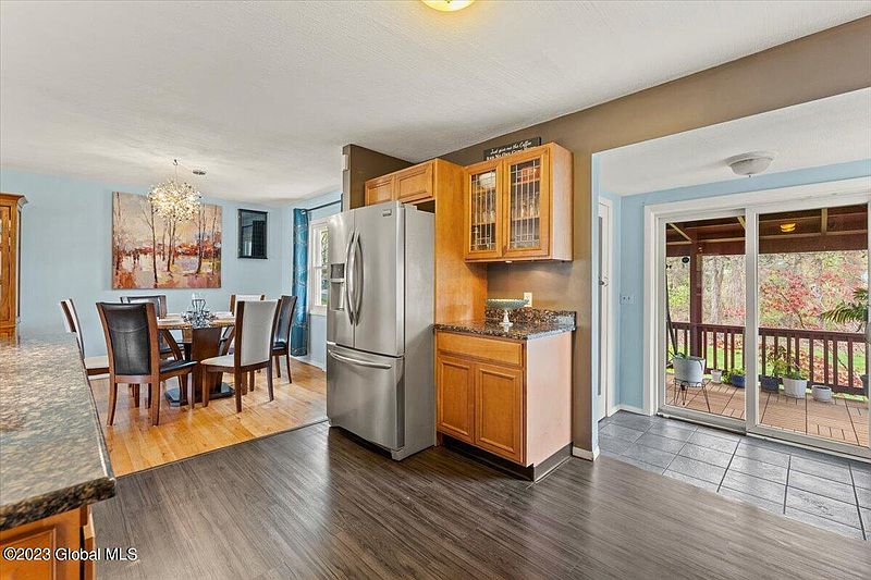 4th image of 54 Bayberry Drive