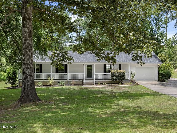 2nd image of 1390 Carl Drive