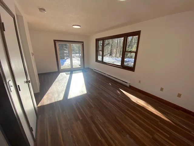 3 bed, 1.5 bath, $2,200 — Photo 4