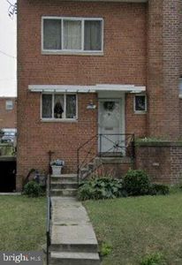 5250 Chillum Pl NE, Washington, DC, 20011