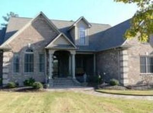 211 Mellen Rd, New Bern, NC 28562