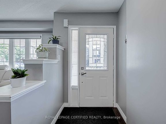 4th image of 2408 Curtis Rd