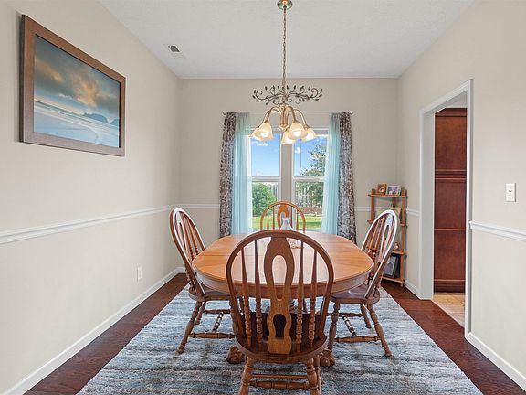 5th image of 5590 Westfalen Way