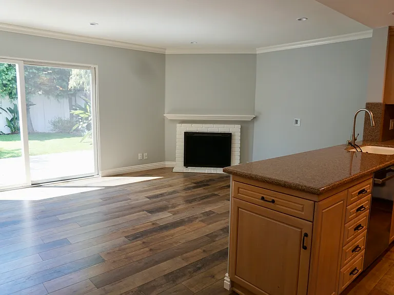 3221 Clay St — Photo 3