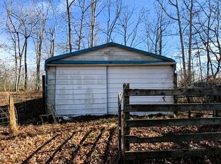 365 Wallop Ln, Crossville, TN 38571