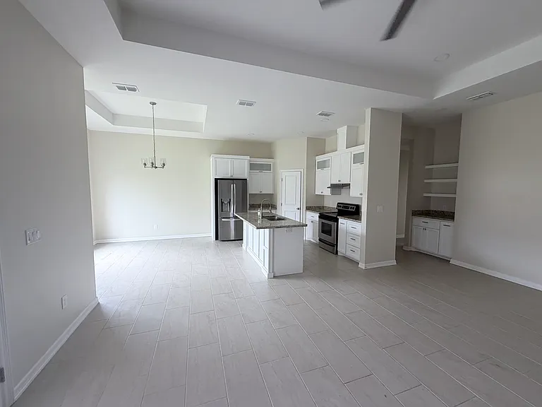 3734 Avenida Residencial — Photo 3