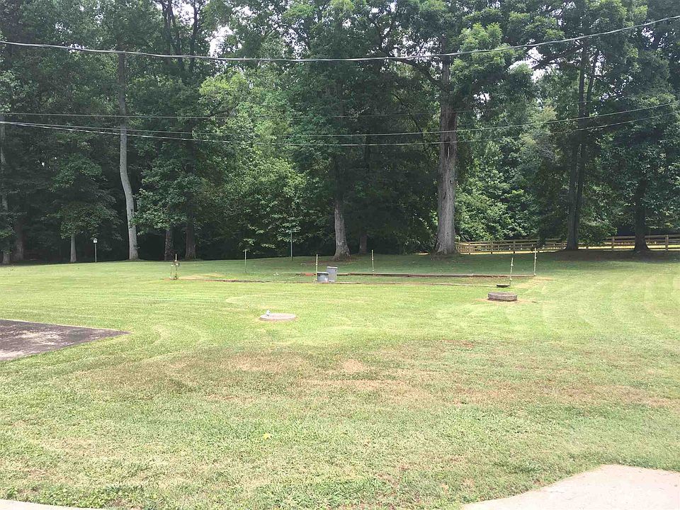 2nd image of 26 Dogwood Rd