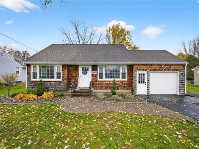 205 Sunset Dr, East Syracuse, NY, 13057