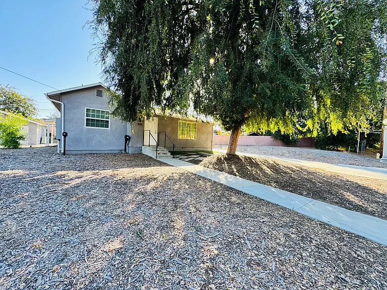 825 N Pasadena Ave — Photo 10