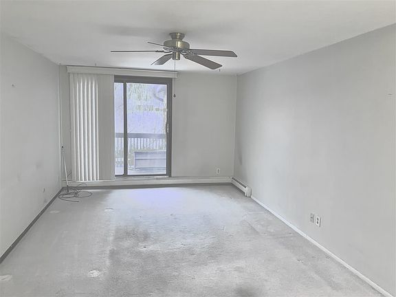 3rd image of 2929 Sunnyside 328b Dr
