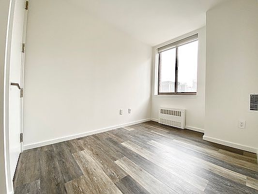 1st image of 520 W 43rd St #20EE