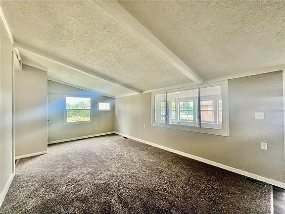 4th image of 332 S Terrace Ave