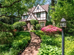 37 Longview Rd, Port Washington, NY 11050