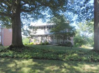 332 Turngate Dr, Bethel Park, PA