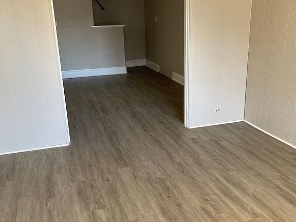 2nd image of 521-523 N Hyde Park Ave