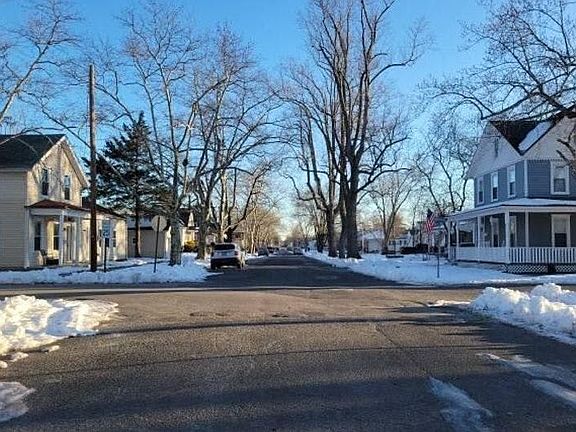 5th image of 359 Buffalo Ave