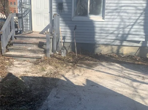 14713 Pepper Ave, Cleveland, OH 44110