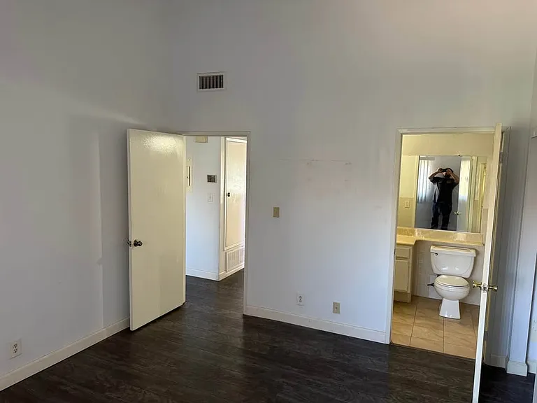 14839 Sherman Way #12 — Photo 15