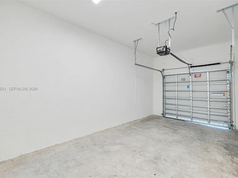 19749 NE 16th Pl — Photo 25