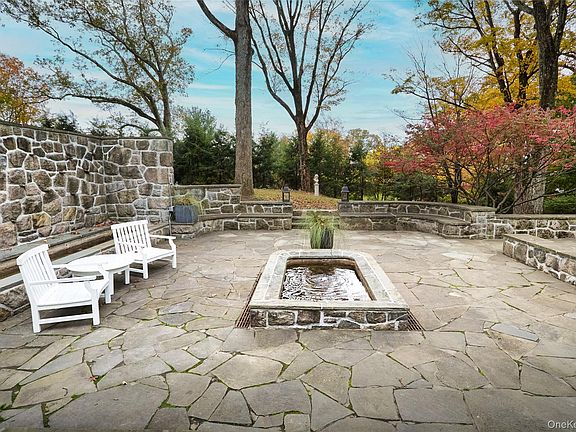 5th image of 72 Lookout Road