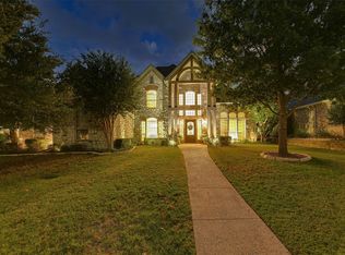 910 Walnut Falls Cir, Mansfield, TX 76063