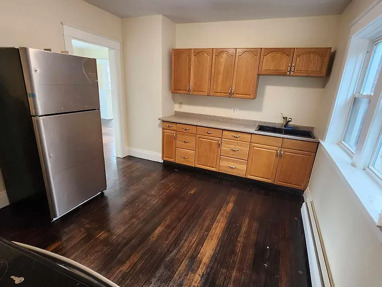 2202 Niagara St #3 — Photo 4
