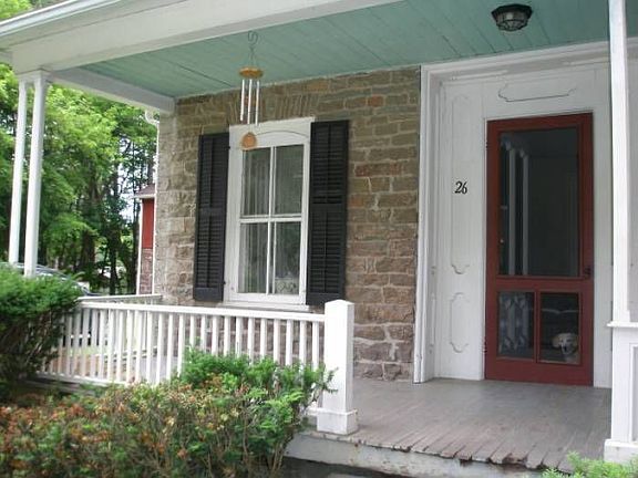 4th image of 128 Marion Ave
