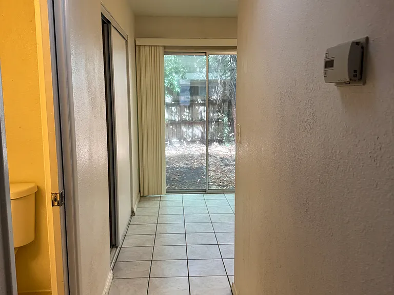 209 Alaska Ave #4 — Photo 6